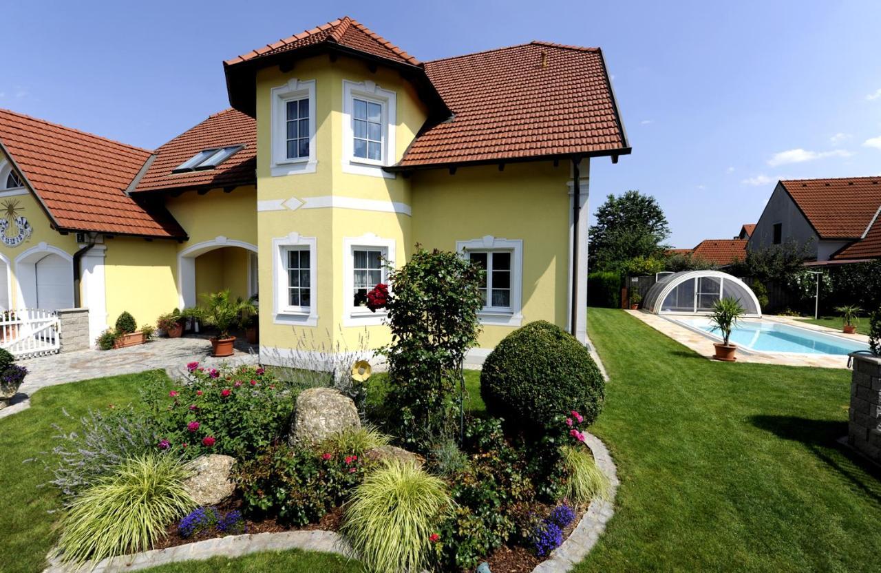 Gaestehaus Familie Trachsler Hotel Rohrendorf bei Krems Exterior photo